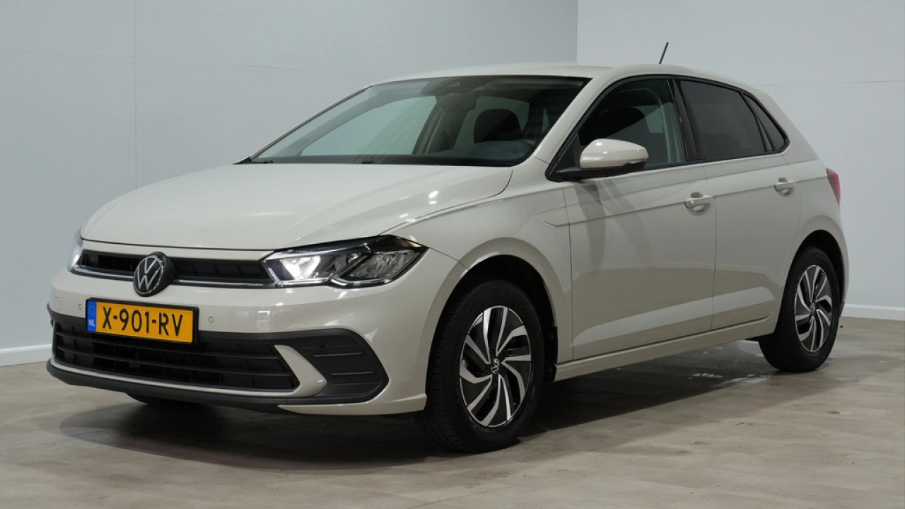 Volkswagen Polo 1.0 TSI Life Business