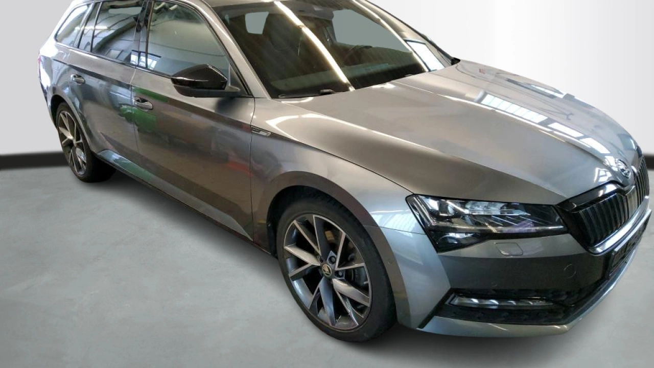 Škoda Superb Combi 1.4 TSI iV 218pk PHEV Sportline Business