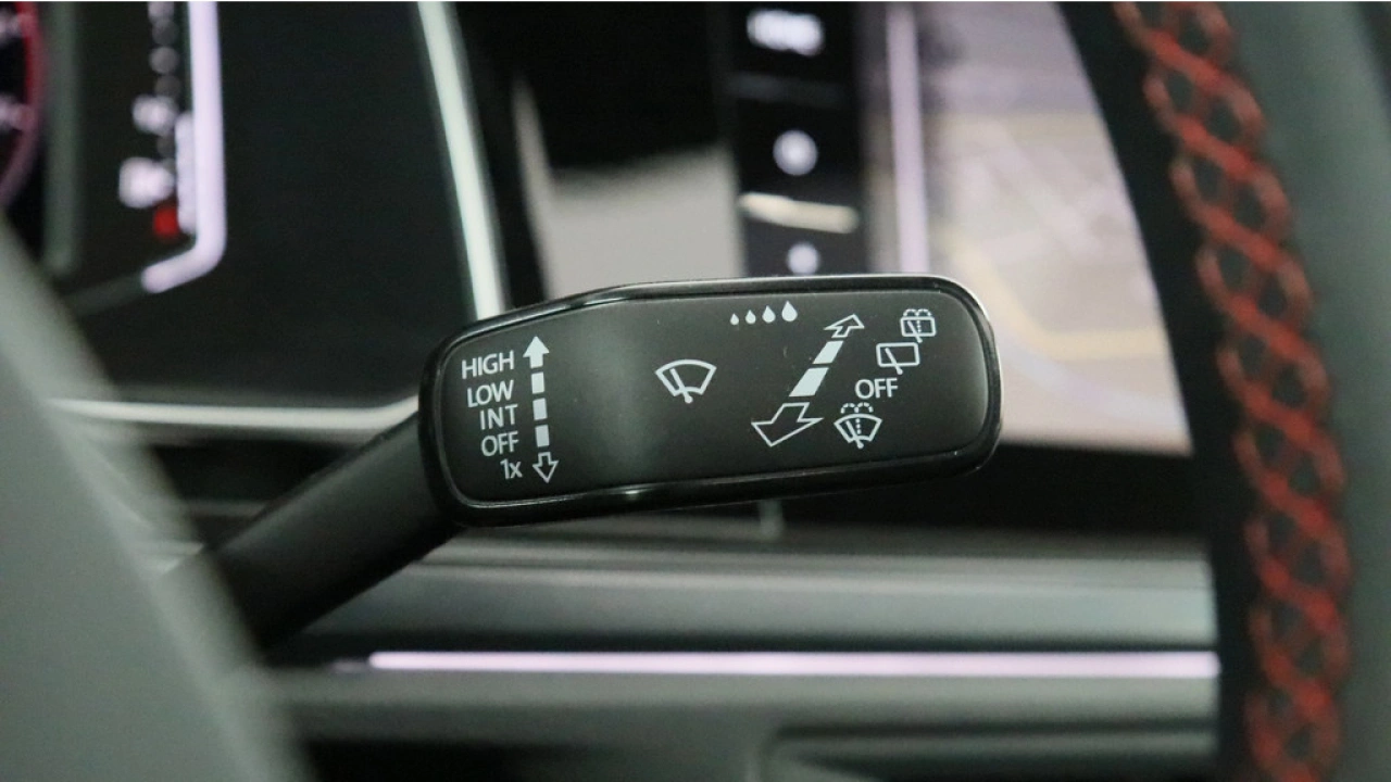 Volkswagen Polo GTI 2.0 207pk Automaat | Pano | Stoelverwarming | Keyless | Cruise | Camera