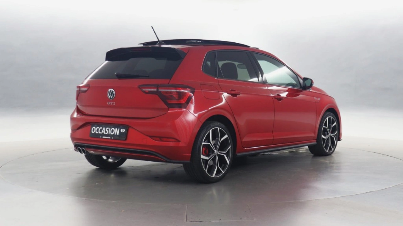 Volkswagen Polo GTI 2.0 207pk Automaat | Pano | Stoelverwarming | Keyless | Cruise | Camera