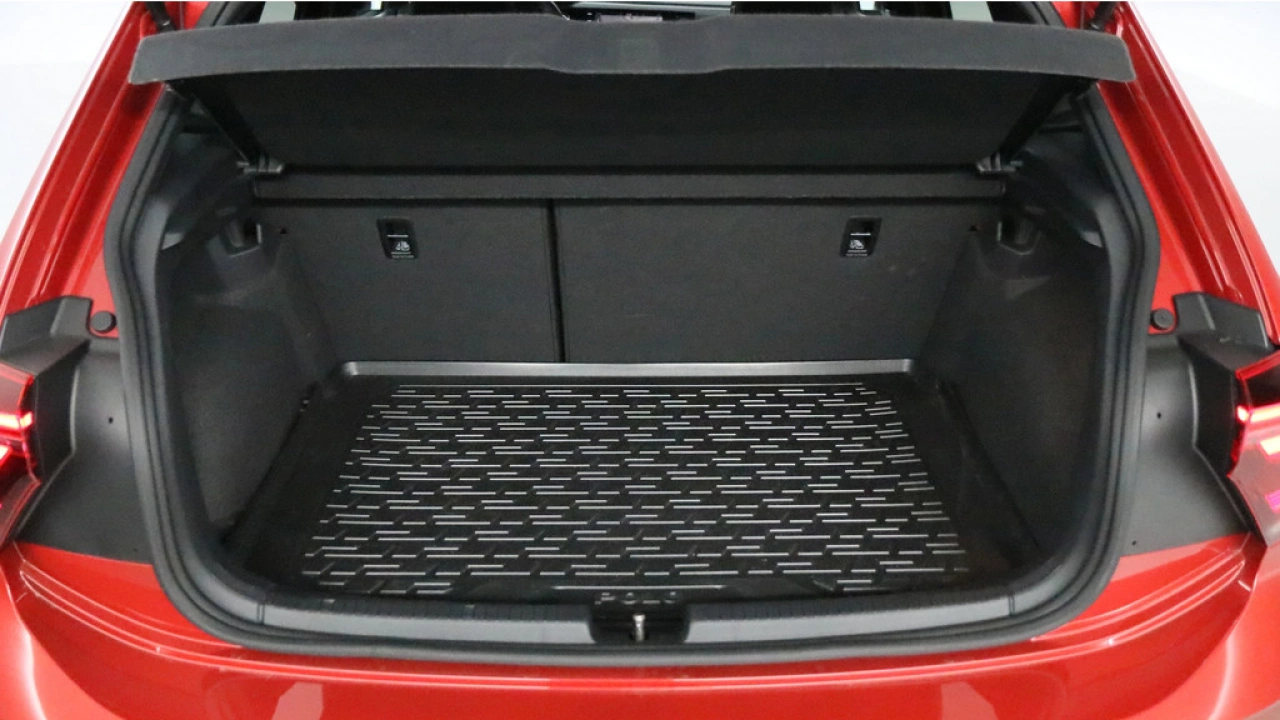 Volkswagen Polo GTI 2.0 207pk Automaat | Pano | Stoelverwarming | Keyless | Cruise | Camera