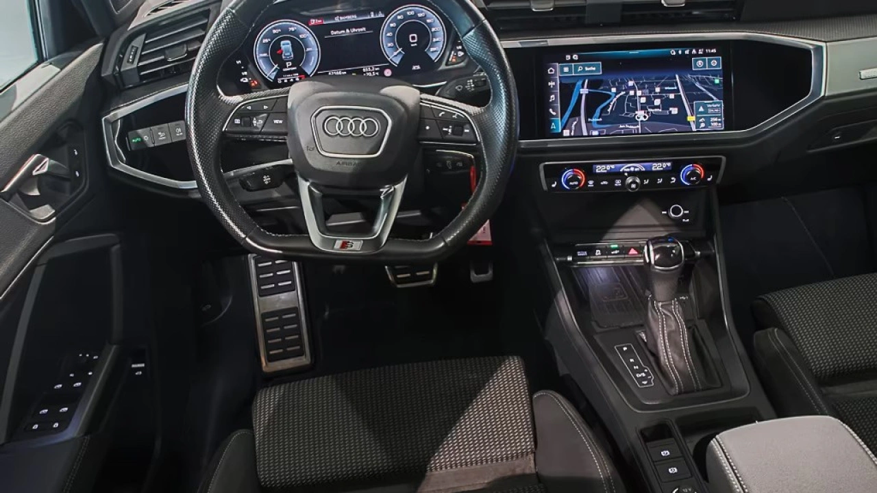 Audi Q3 45 TFSI eHybrid 245pk PHEV S Line int.