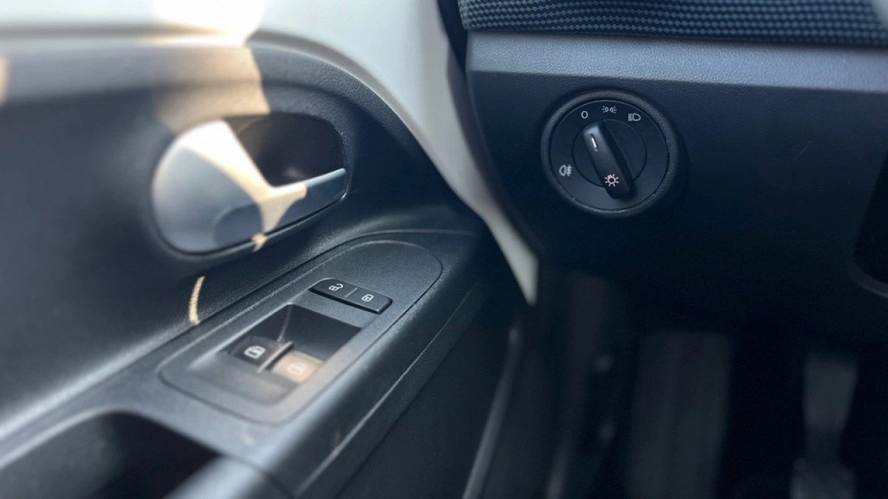 Volkswagen up! 1.0 65pk Airco Lane Assist Bluetooth DAB