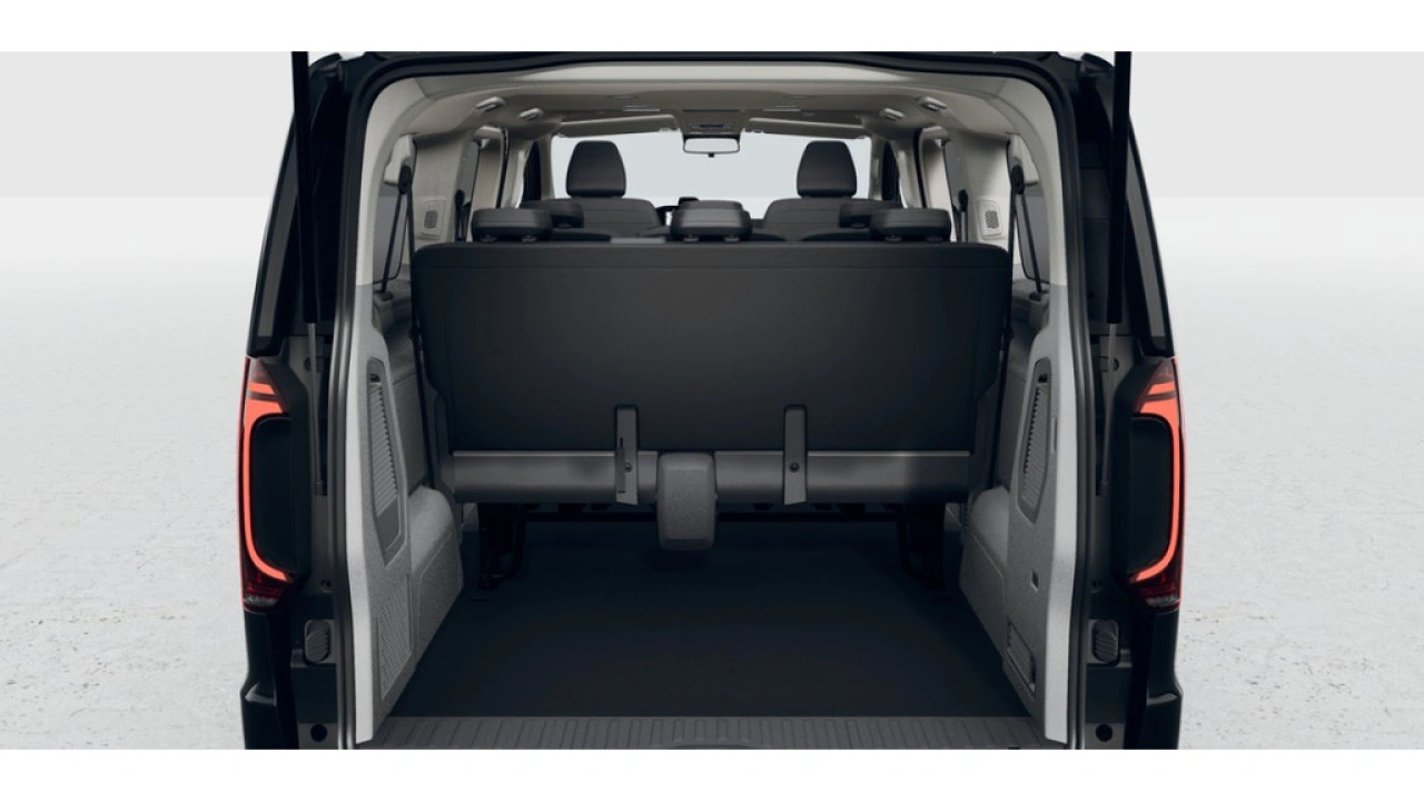 VW Bedrijfswagens Caravelle L2H1 PHEV 2.5 eHybrid 233pk 16,5kWh Automaat Style