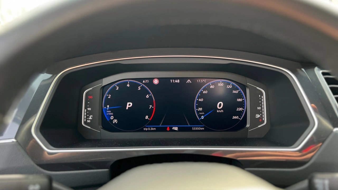 Volkswagen Tiguan 1.5 TSI 150pk DSG R-Line Business Panoramadak Black Style