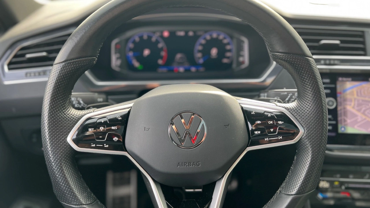 Volkswagen Tiguan 1.5 TSI 150pk DSG R-Line Business Panoramadak Black Style