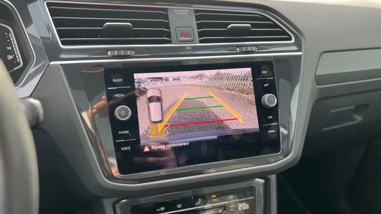 Volkswagen Tiguan 1.5 TSI 150pk DSG R-Line Business Panoramadak Black Style