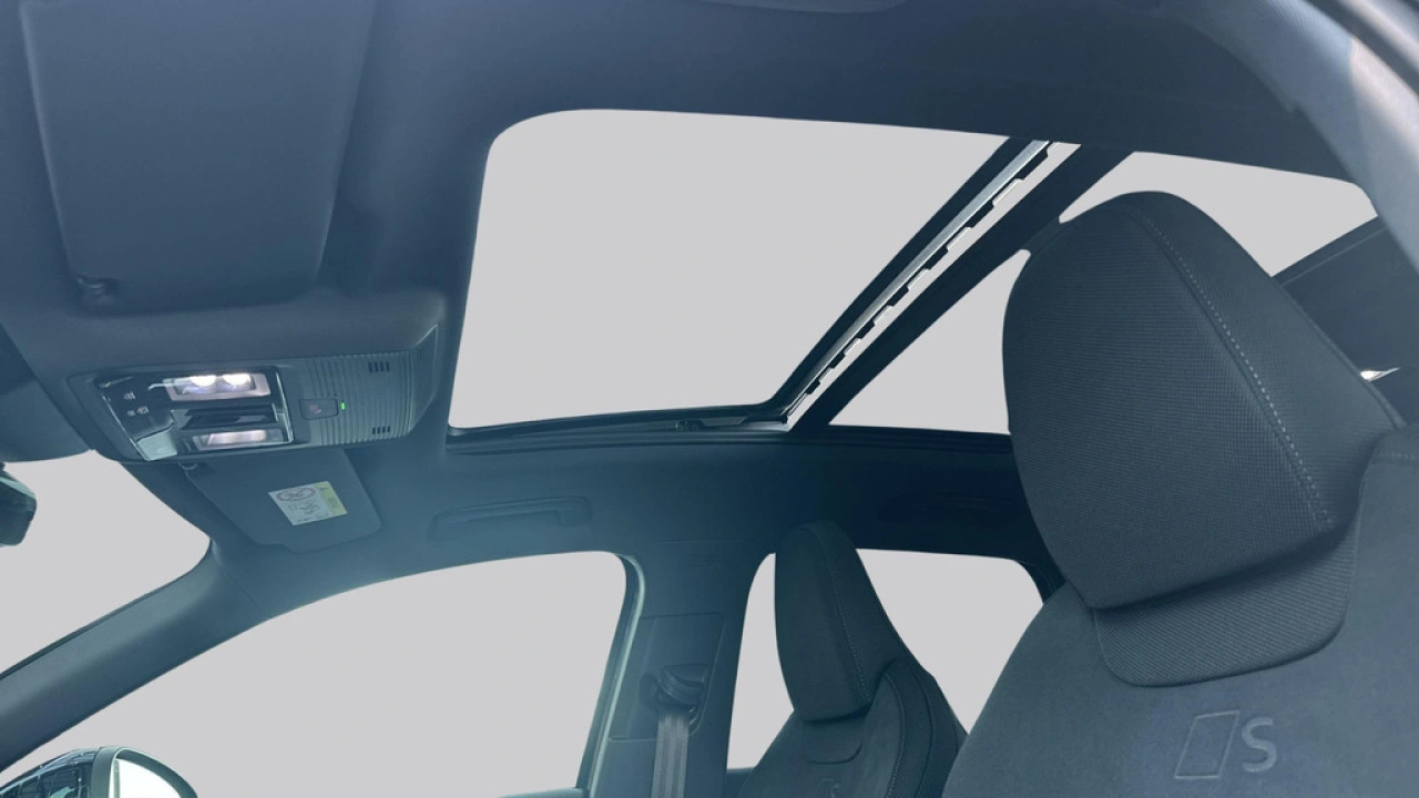 Audi Q3 1.5 200kW e-hybrid S edition Utopiablauw metallic