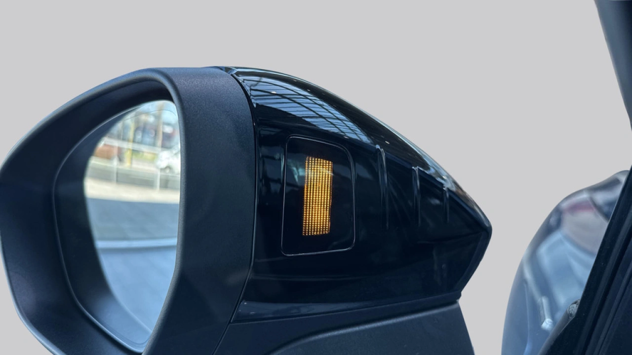 Audi Q3 1.5 200kW e-hybrid S edition Utopiablauw metallic