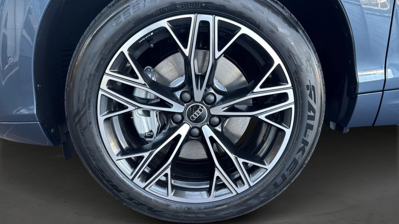 Audi Q3 1.5 200kW e-hybrid S edition Utopiablauw metallic