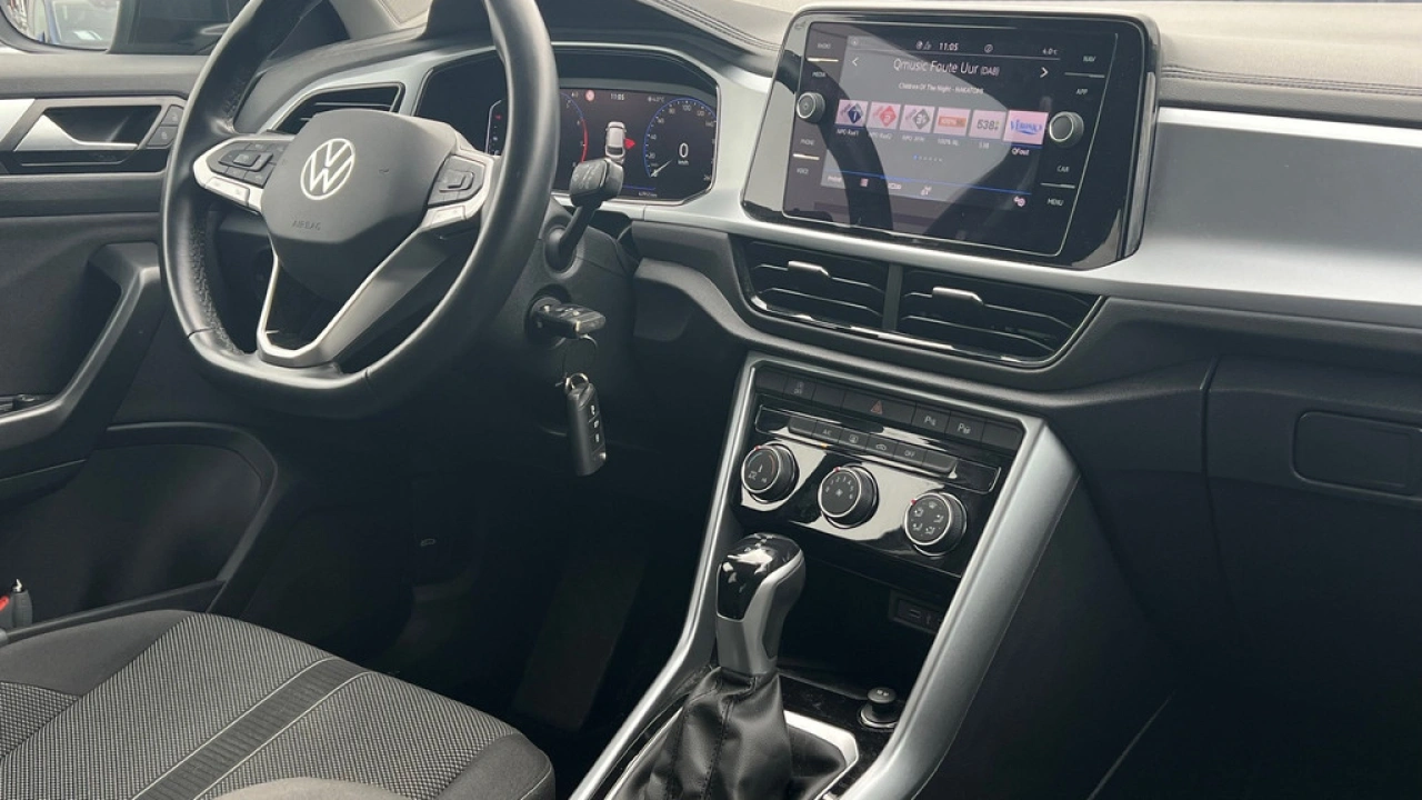 Volkswagen T-Roc 1.5 TSI 150pk DSG Life 75 Edition Navigatie Camera