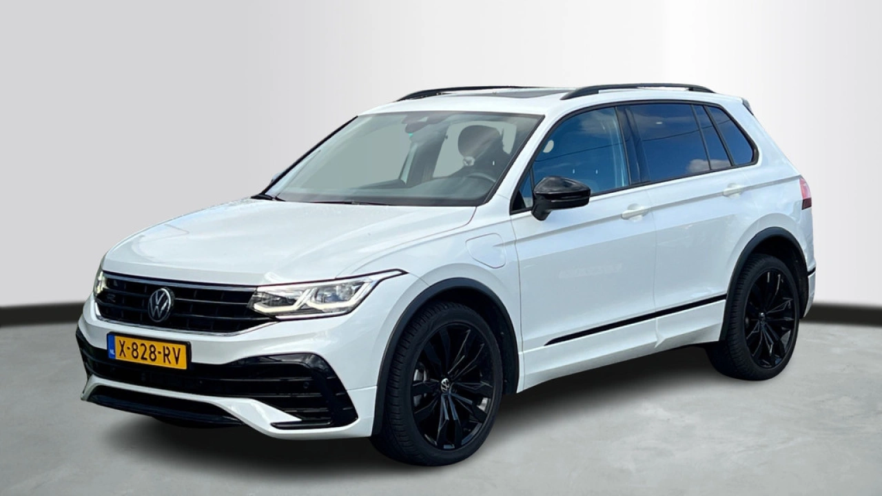 Volkswagen Tiguan 1.4 TSI 245pk DSG eHybrid R-Line Business Panoramadak Trekhaak
