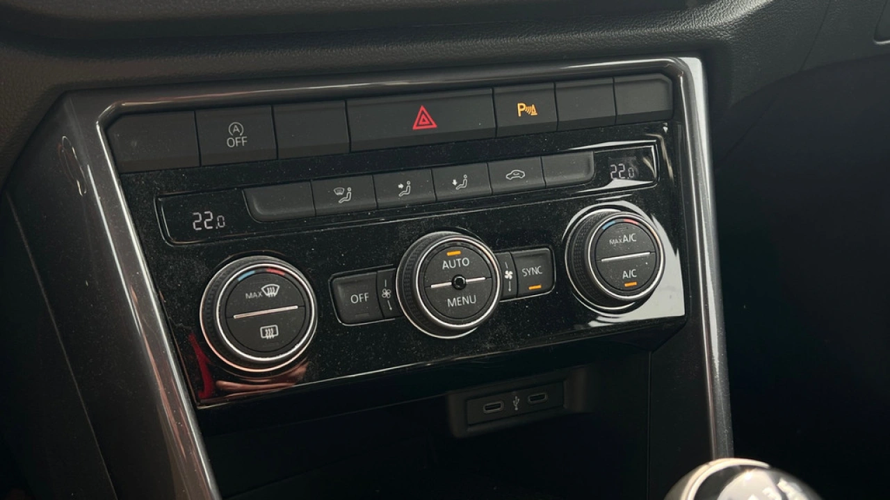 Volkswagen T-Roc 1.5 TSI 150pk Sport Navigatie