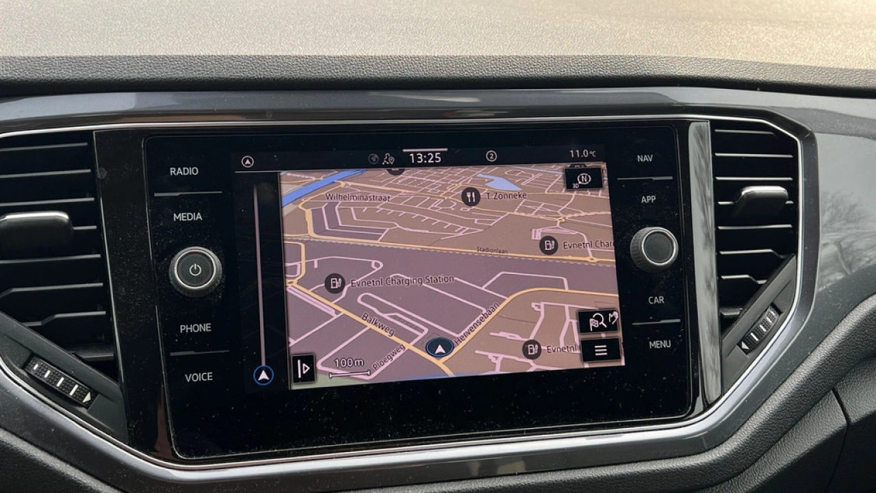 Volkswagen T-Roc 1.5 TSI 150pk Sport Navigatie