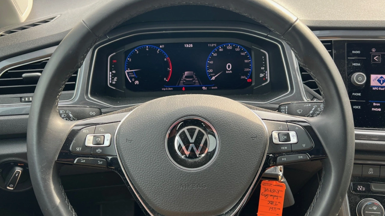 Volkswagen T-Roc 1.5 TSI 150pk Sport Navigatie