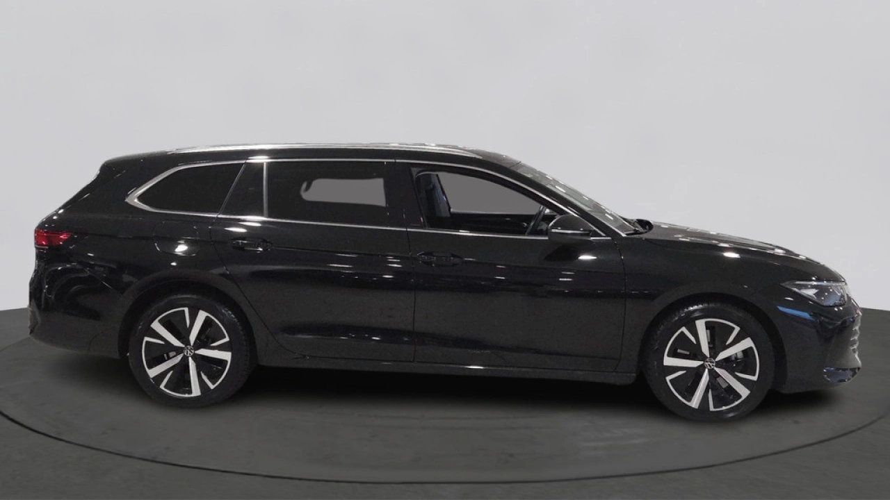 Volkswagen Passat Variant 1.5 eHybrid Business | Design Pakket | Trekhaak | Interieur Pakket |