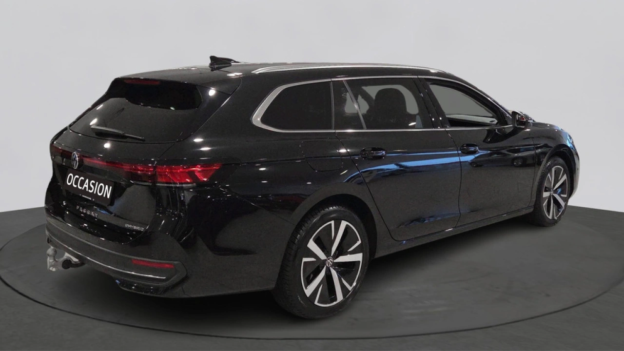 Volkswagen Passat Variant 1.5 eHybrid Business | Design Pakket | Trekhaak | Interieur Pakket |