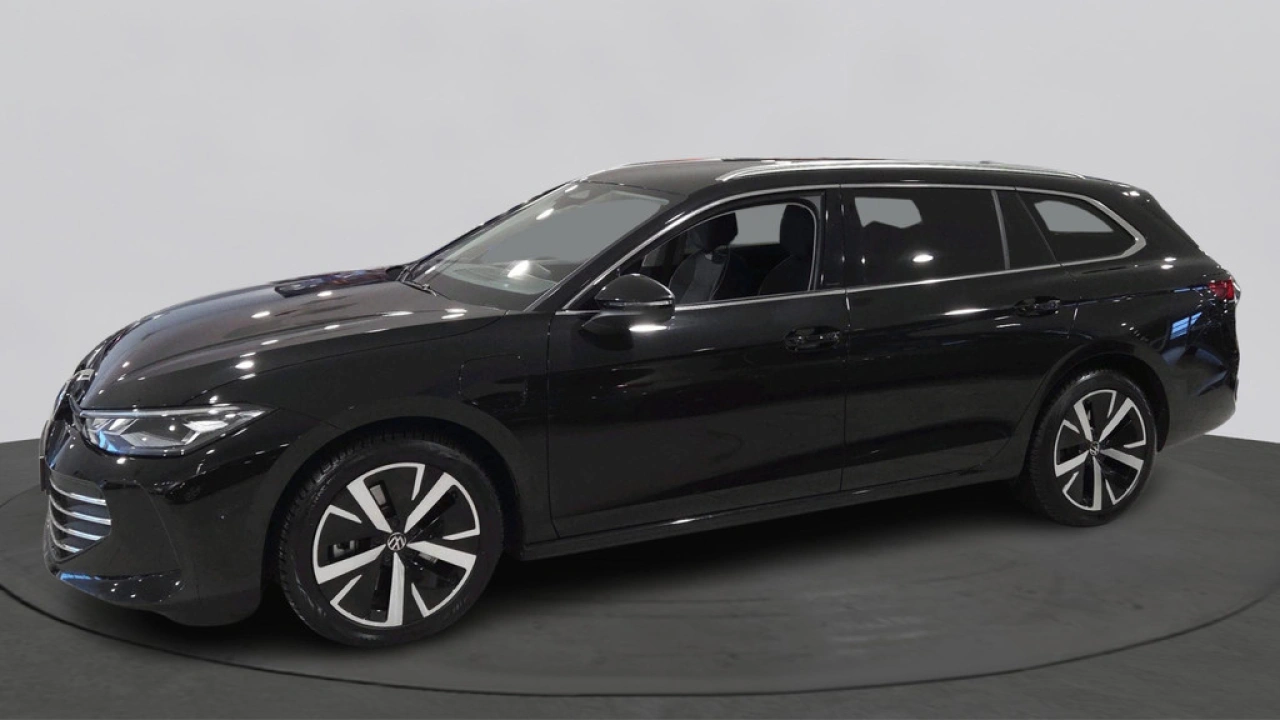 Volkswagen Passat Variant 1.5 eHybrid Business | Design Pakket | Trekhaak | Interieur Pakket |