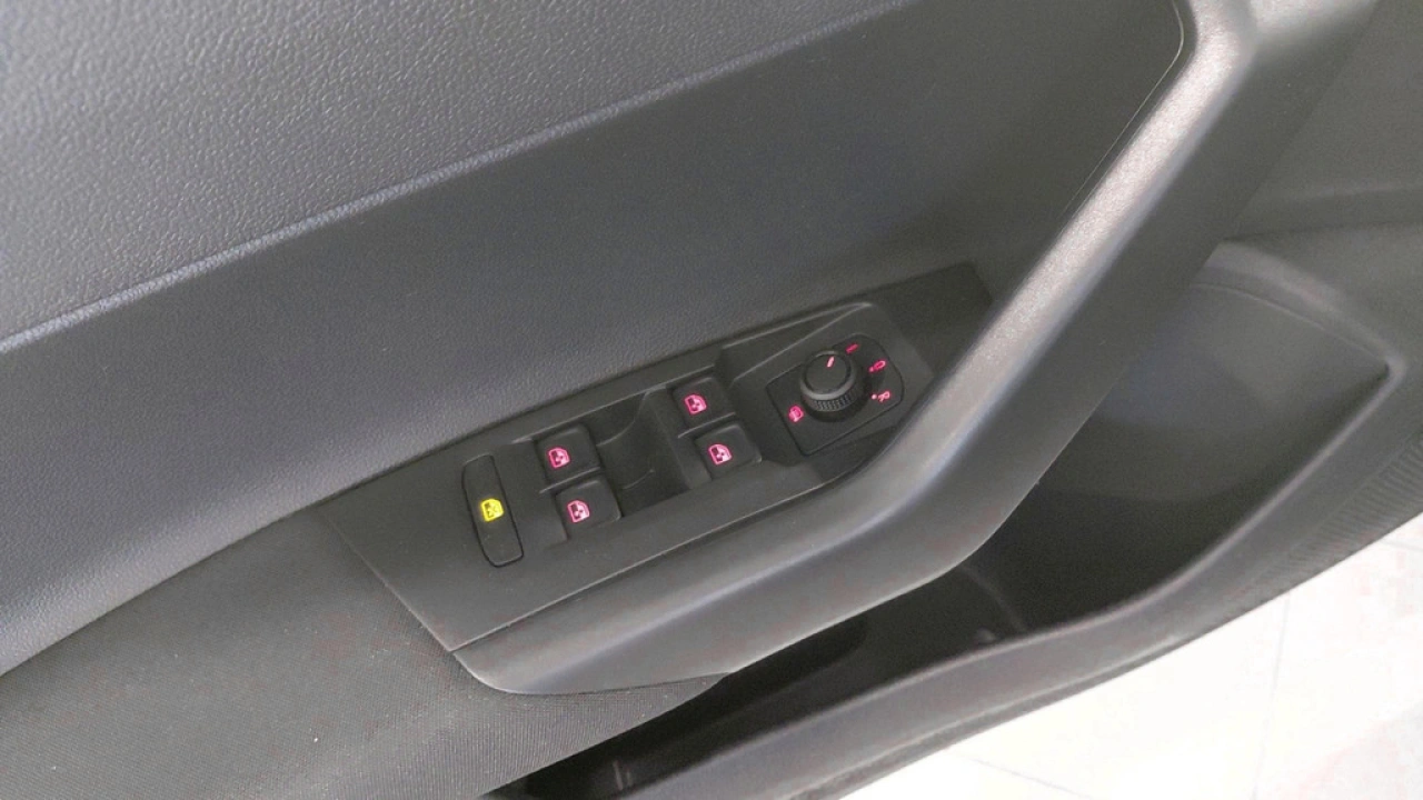 Volkswagen Polo 1.0 TSI R-Line Edition | Camera | Navigatie | Climatronic | App Connect