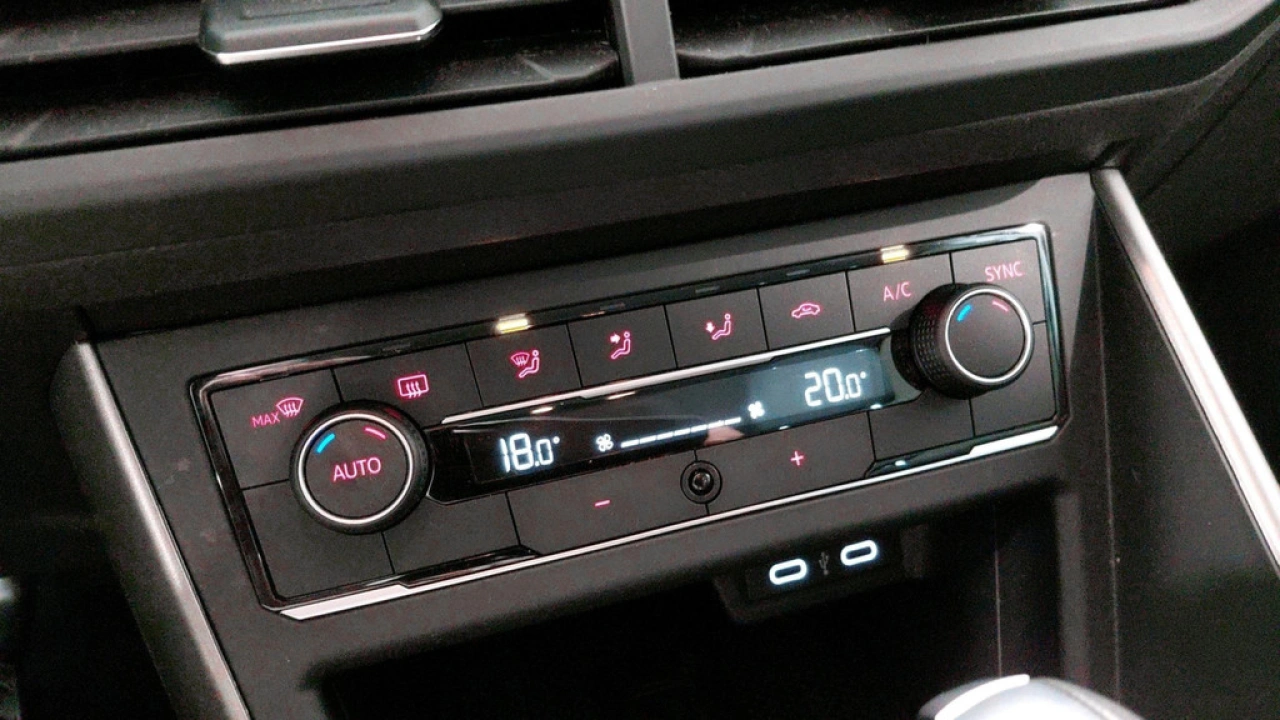 Volkswagen Polo 1.0 TSI R-Line Edition | Camera | Navigatie | Climatronic | App Connect