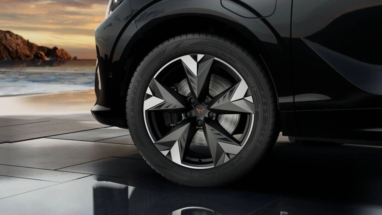 CUPRA Terramar 1.5 TSI e-Hybrid 204 6DSG Business