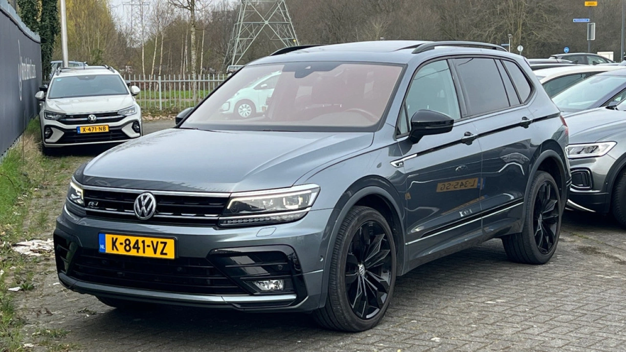 Volkswagen Tiguan Allspace 1.5 TSI 150pk DSG Highline Business R 5p. Leder Panoramadak