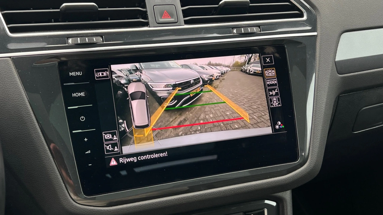 Volkswagen Tiguan Allspace 1.5 TSI 150pk DSG Highline Business R 5p. Leder Panoramadak