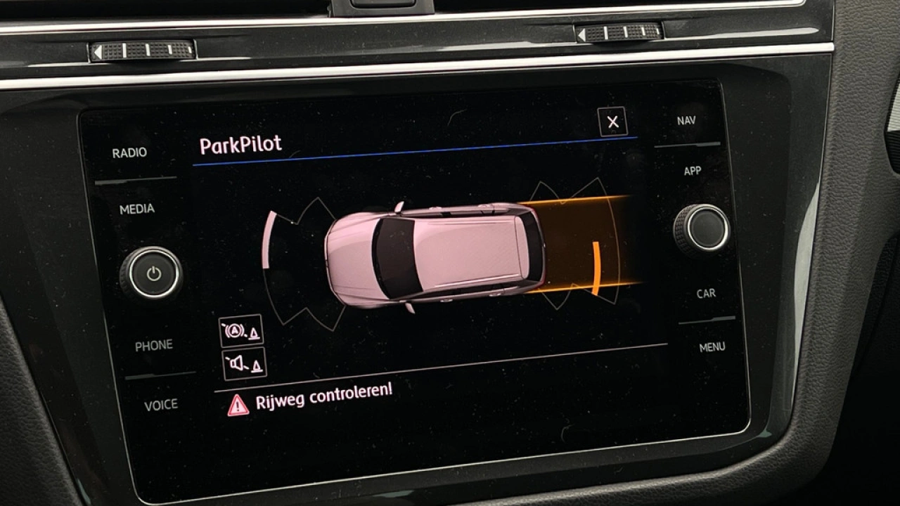 Volkswagen Tiguan 1.4 TSI ACT 150pk DSG Highline R-Line Navigatie