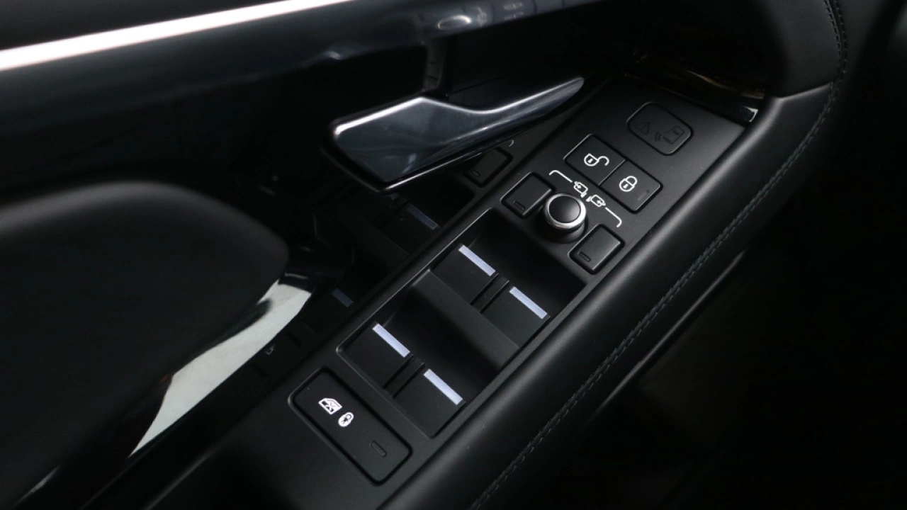 Land Rover Range Rover Evoque 1.5 P300e AWD R-Dynamic HSE | Panoramadak | Leder | HUD | Camera |