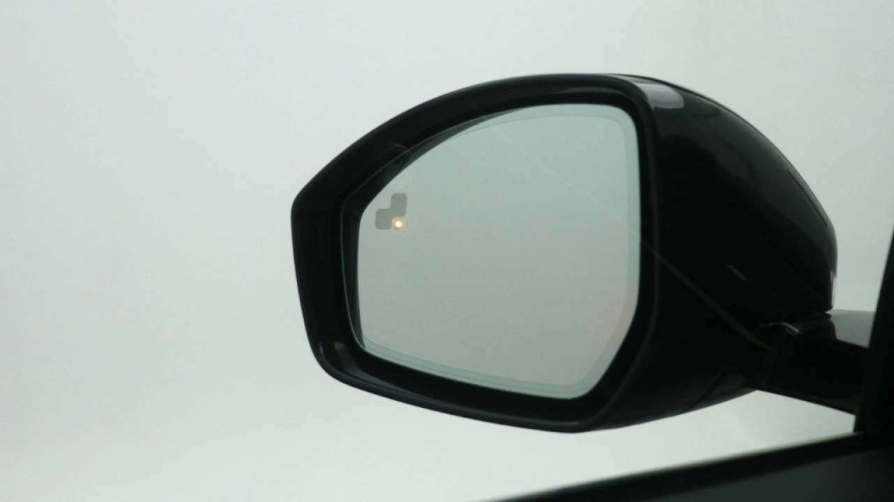 Land Rover Range Rover Evoque 1.5 P300e AWD R-Dynamic HSE | Panoramadak | Leder | HUD | Camera |