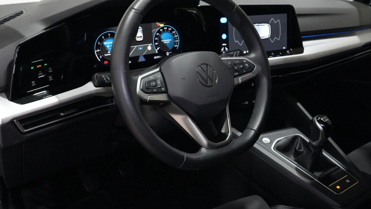 Volkswagen Golf 1.0 TSI 110pk Life Business