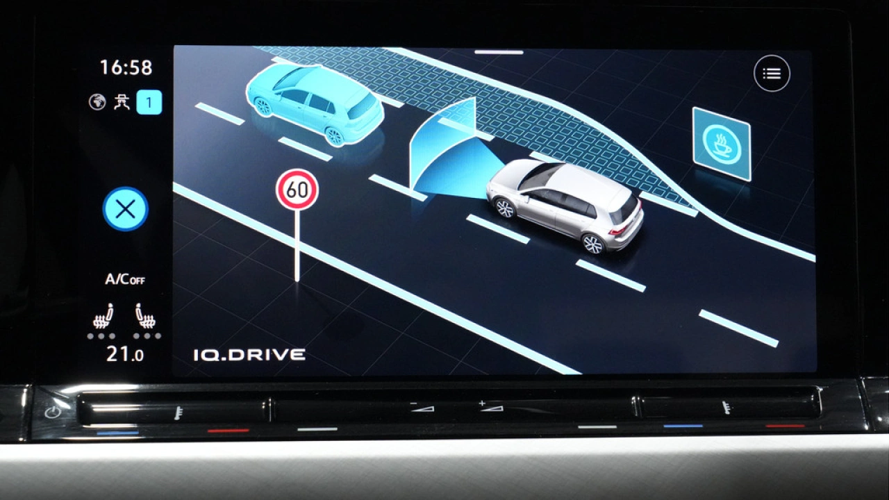 Volkswagen Golf 1.0 TSI 110pk Life Business