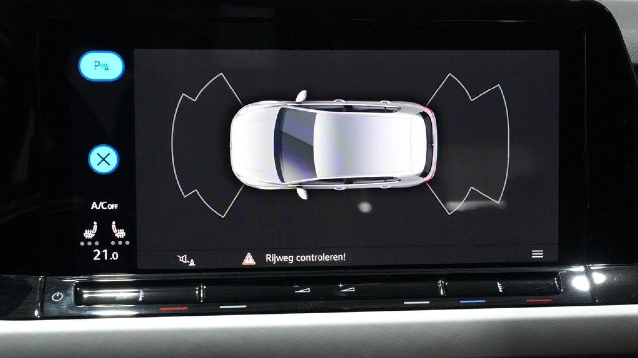 Volkswagen Golf 1.0 TSI 110pk Life Business