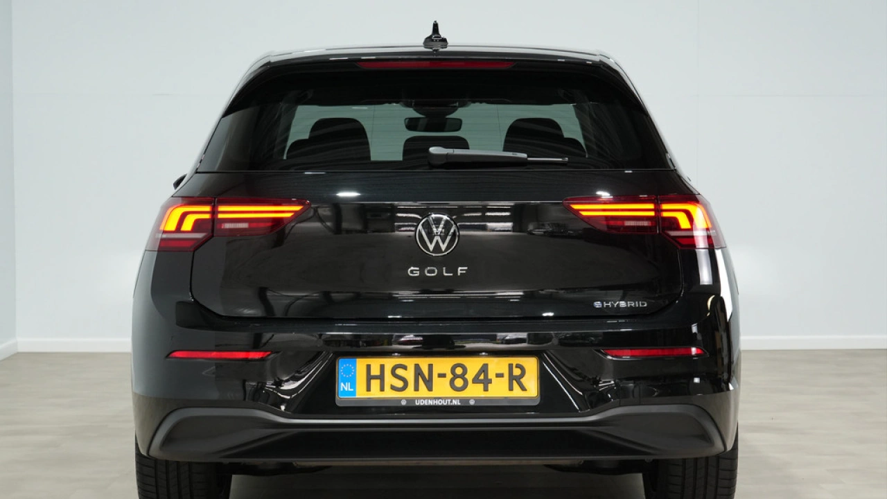 Volkswagen Golf 1.5 eHybrid 204pk Life Edition