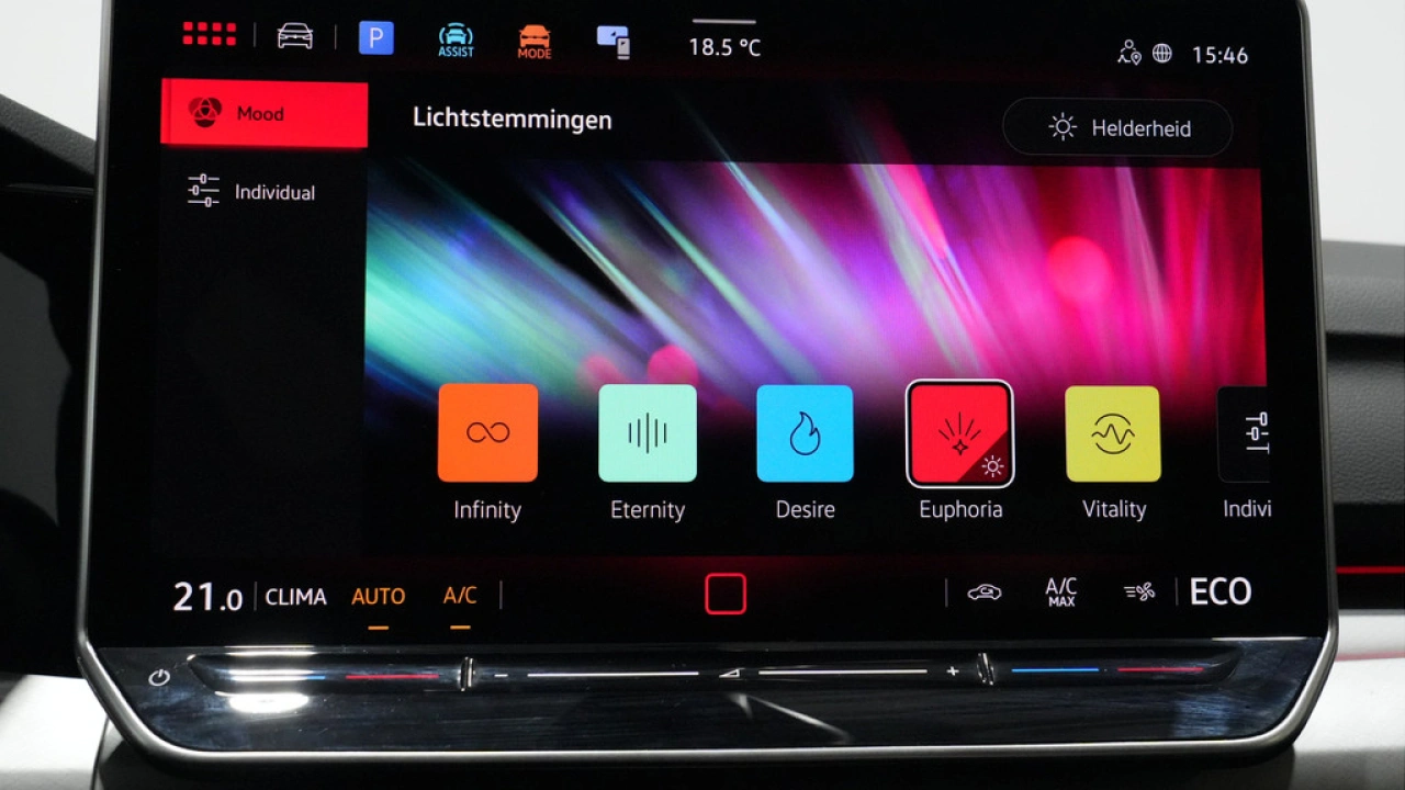 Volkswagen Golf 1.5 eHybrid 204pk Life Edition