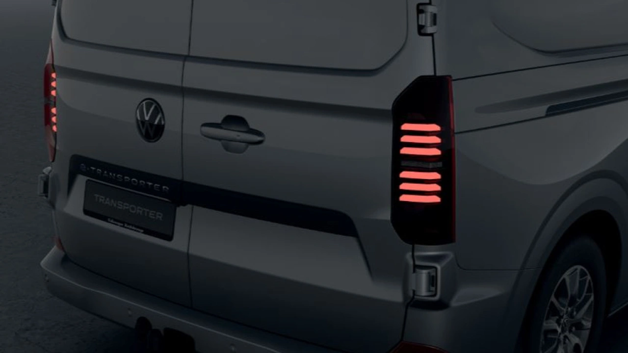 VW Bedrijfswagens E-Transporter L2H1 64kWh 160kW 218PK Style Intro