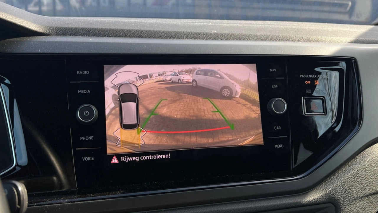 Volkswagen Taigo 1.0 TSI 110pk DSG R-Line Navigatie Camera