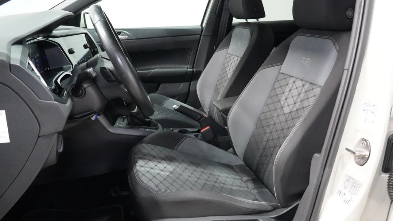 Volkswagen Polo 1.0 TSI DSG R-Line