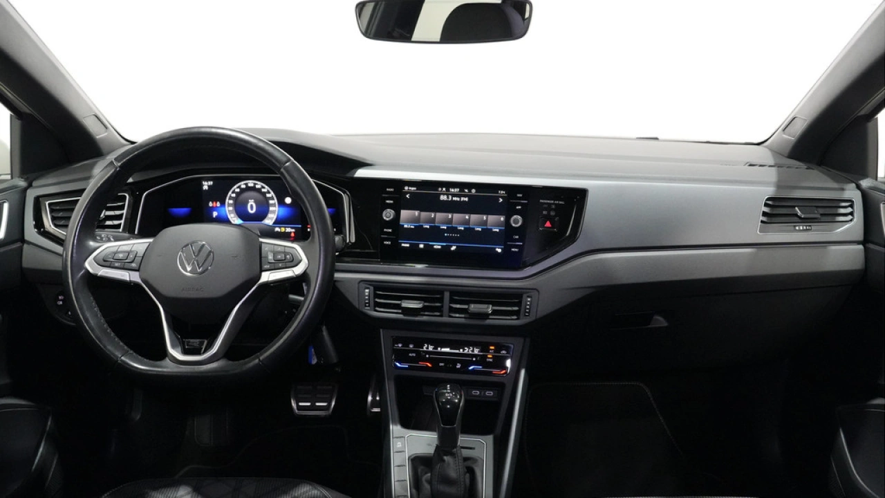 Volkswagen Polo 1.0 TSI DSG R-Line