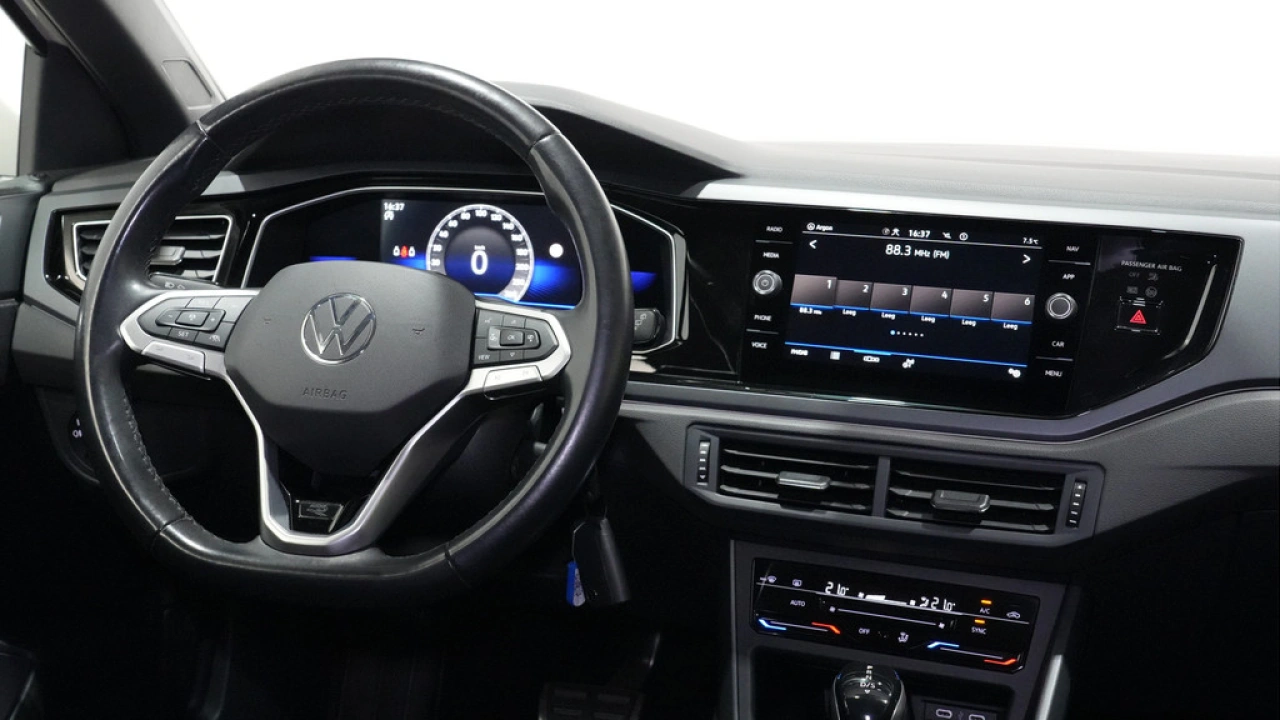 Volkswagen Polo 1.0 TSI DSG R-Line