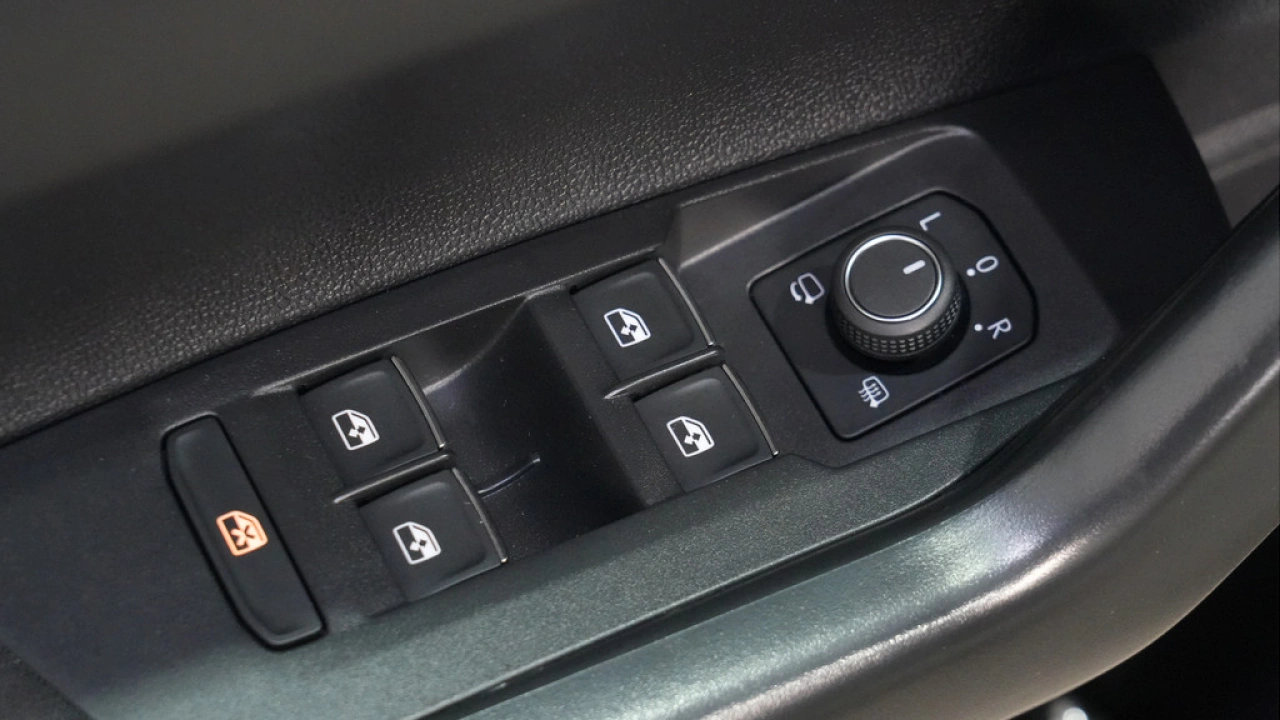 Volkswagen Polo 1.0 TSI DSG R-Line