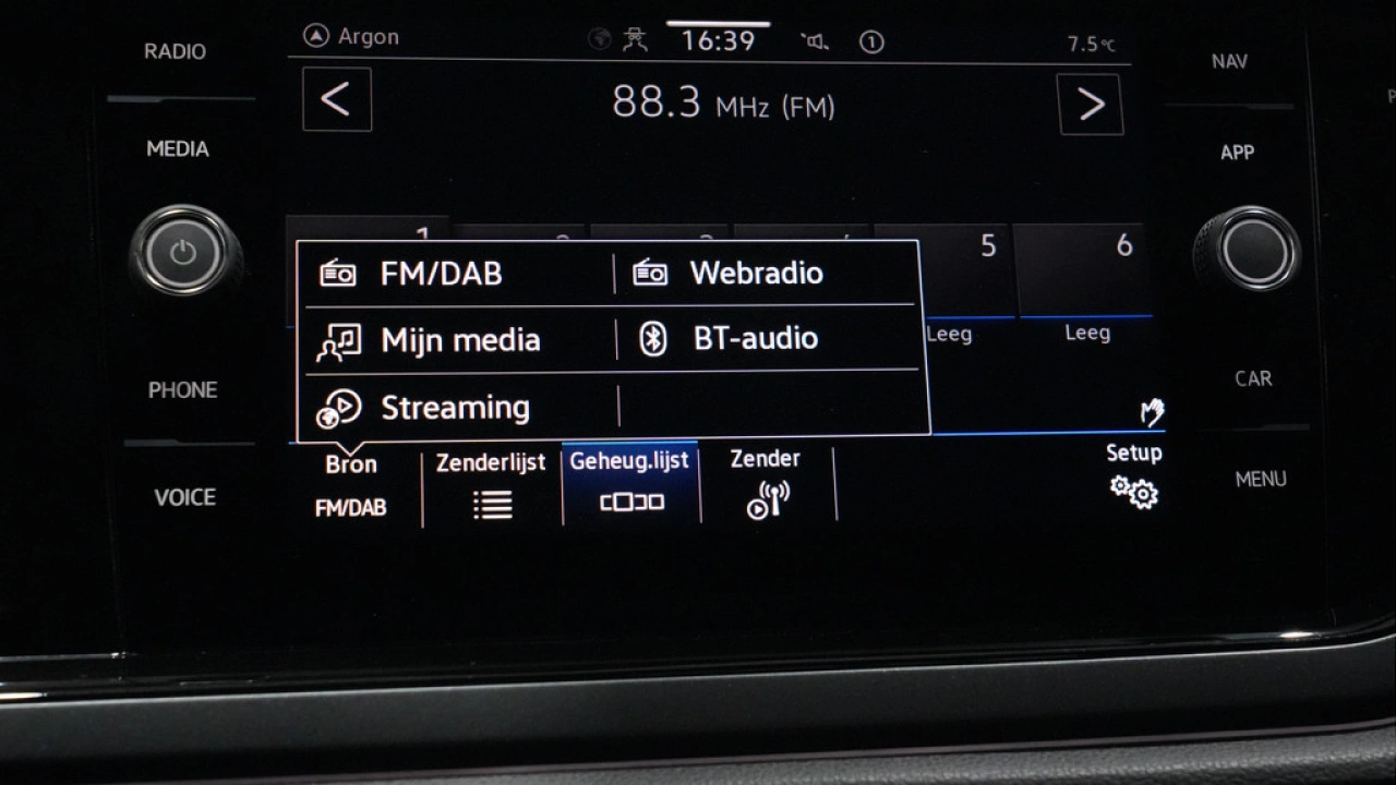 Volkswagen Polo 1.0 TSI DSG R-Line