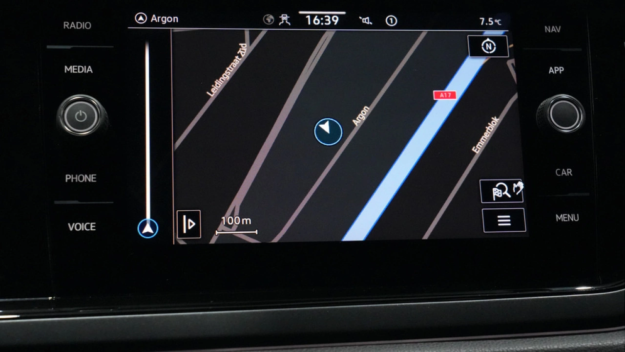 Volkswagen Polo 1.0 TSI DSG R-Line