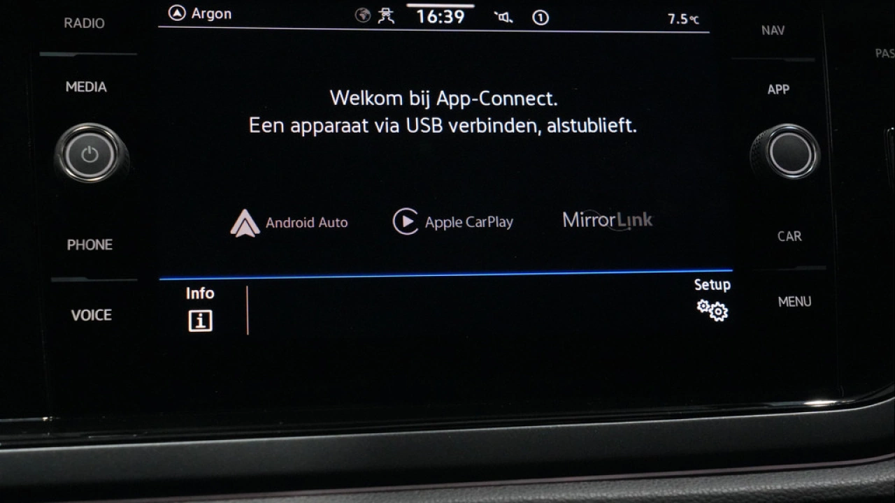 Volkswagen Polo 1.0 TSI DSG R-Line