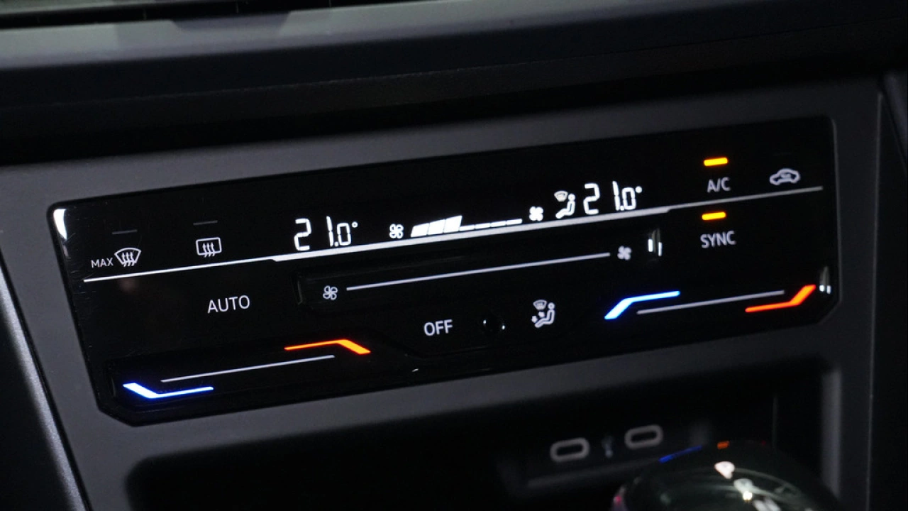 Volkswagen Polo 1.0 TSI DSG R-Line