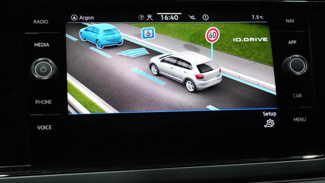 Volkswagen Polo 1.0 TSI DSG R-Line