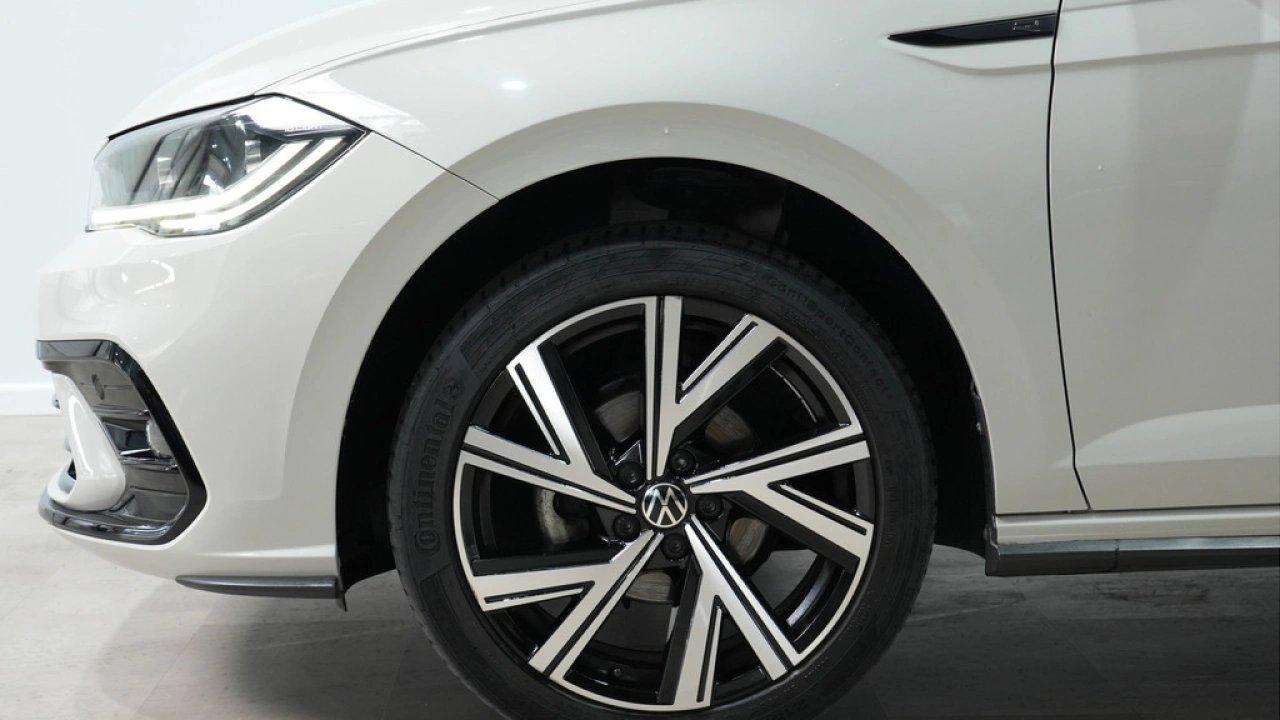 Volkswagen Polo 1.0 TSI DSG R-Line