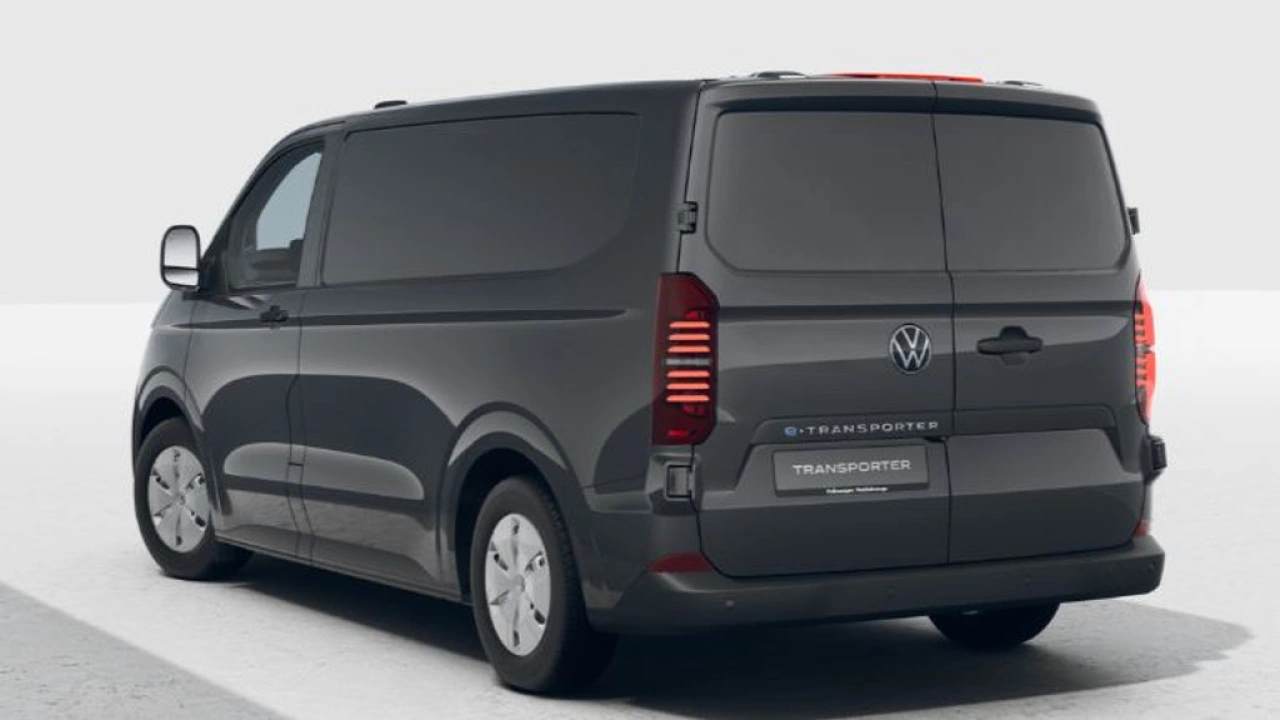 VW Bedrijfswagens E-Transporter L1H1 218pk 64kWh RWD Life