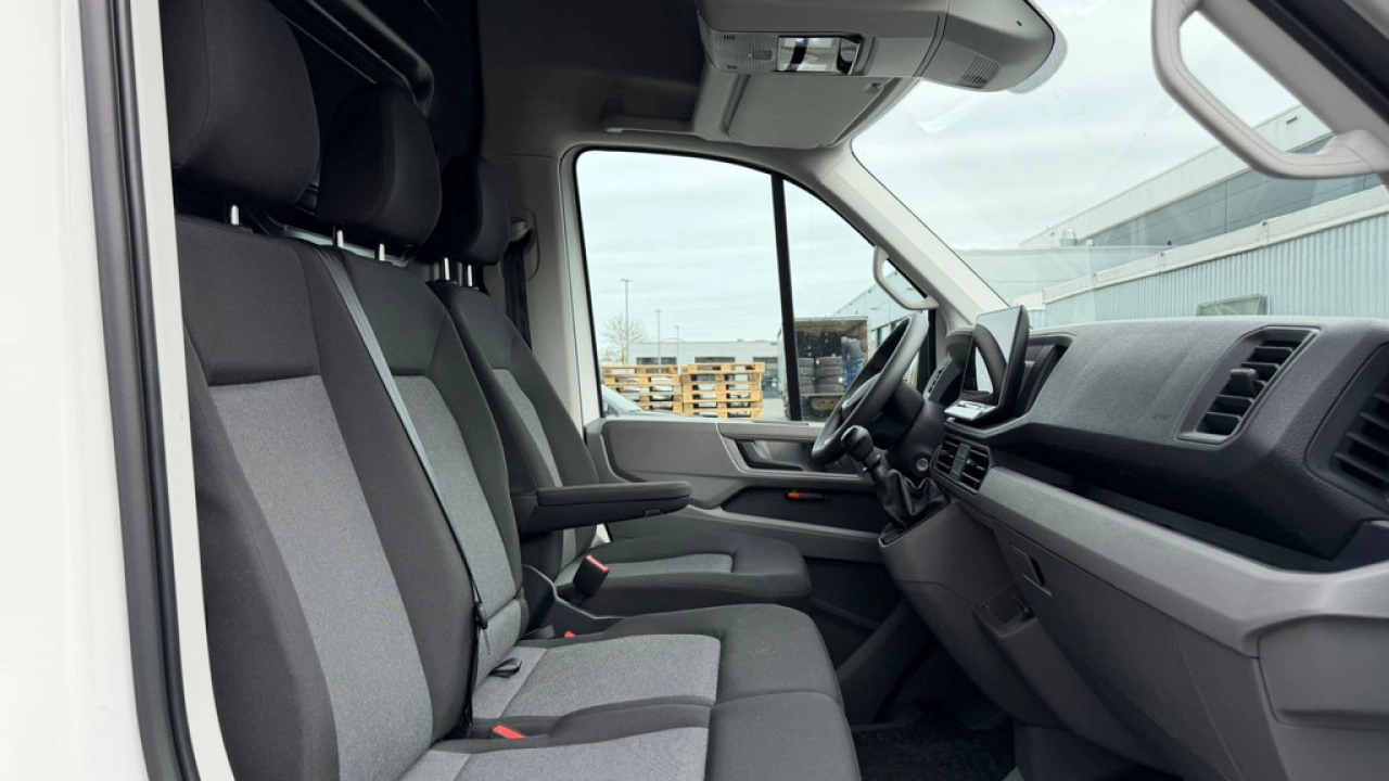 VW Bedrijfswagens Crafter GP L3H3 2.0 TDI 140pk 3.5T Trendline