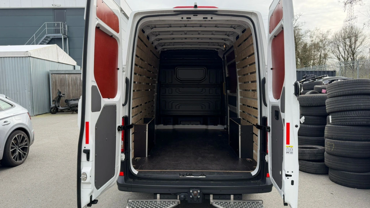 VW Bedrijfswagens Crafter GP L3H3 2.0 TDI 140pk 3.5T Trendline